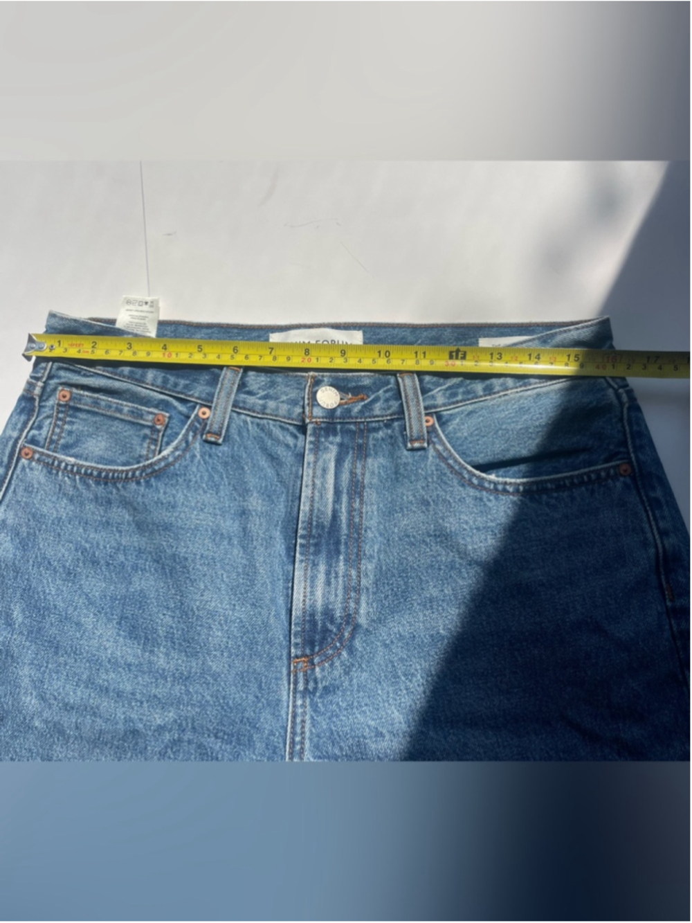 Aritzia Denim Forum The ’90s Iggy Lo-Rise Baggy Jeans | Size 28 Medium Wash - Picture 7 of 8
